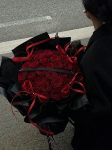 Eternal Flower Simulated Soap Rose Bouquet Ballet Style Premium Gift for Girlfriend Birthday Unique Present for Best Friend