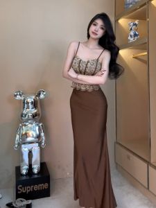 ชุดเดรสยาวคลุมเข่าคอวีแขนกุดผ้าลูกไม้เซ็กซี่สำหรับผู้หญิงในช่วงฤดูร้อน ชุดเดรสยาวคลุมเข่าเอวสูงทรงเข้ารูป