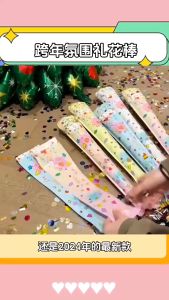 Đồ chơi phụt giấy vui nhộn dịp lễ tết