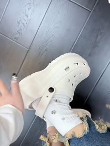 Sandal Tahan Air untuk Aktivitas Sehari-Hari: Pilihan Terbaik dari TAKIDTOO