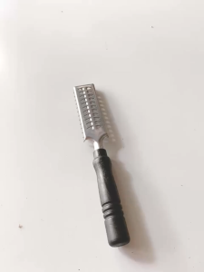 Dụng cụ làm sạch vảy cá đánh vảy cá inox loại to đẹp tiện dụng