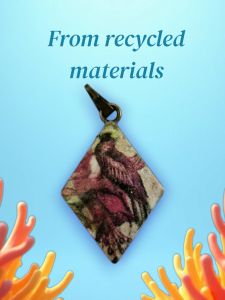 Kalung liontin motif bunga merah