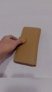 Dompet Wanita Kancing Besar Kulit Sapi Serat Jeruk Papirut Garut