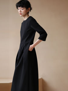 hacikis | Slim Fitting Elegant Autumn Dress