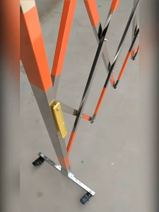 Expandable Barrier Stainless Steel Type Without Roller Safety Fence Barrier with wheel3M 6M Telescopic Stroller Fence 伸缩围栏