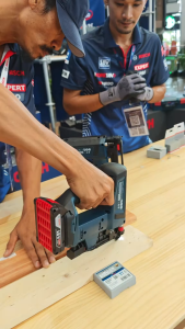 ปืนยิงตะปูไร้สาย 18V ขนาดลูกตะปู 15 - 35mm. ยี่ห้อ BOSCH รุ่น GNH 18V-35 (รับประกัน 1ปี)