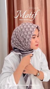 Hijab Segiempat Motif By Farsya Adeefa Ukuran 110x110