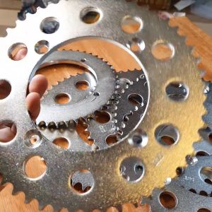 GIR BELAKANG KLX 150/D-TRACKER MODEL SSS 428 MERK LVD