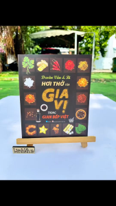 Sách Hơi Thở Của Gia Vị Trong Gian Bếp Việt - Cô Dzoãn Cẩm Vân & Bi - Việt Thư book