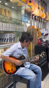 Đàn Guitar Điện Epiphone Limited Edition Les Paul Custom Pro Kèm Cần Nhúng YN25