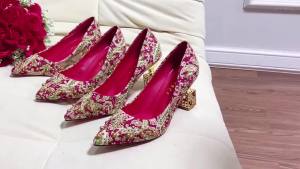 《308》Huilm รองเท้าส้นสูงผู้หญิง สูง 5 ซม. แฟชั่นใหม่ปี 2025 สบายและมีสไตล์ รองเท้าแต่งงานปักสีแดง