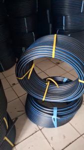 Pipa HDPE Atau Selang Hitam Ukuran 1/2 INCH Merek UNILON 20MM PN10 1 Roll 100 Meter