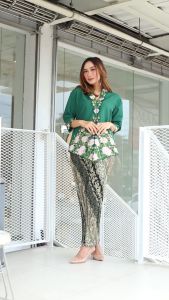 Kebaya encim Kebaya bordir Kebaya Modern Kebaya Grosir kebayaknf Kebaya Lengan Sesiku Kebaya Lengan 7/8 Kebaya Encim Kebaya Kartini