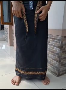SARUNG CELANA ANAK SERIES HITAM CELANA SARUNG MOTIF BENANG EMAS