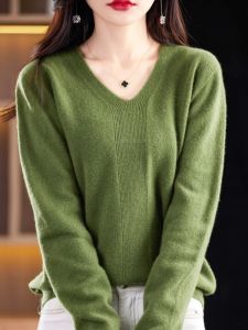 Loose Large Size Knitted Wool Sweater V-Neck Long Sleeve Short Style Inner Shirt Top for Autumn New Arrival Casual Comfortable