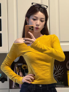 Áo Thun Nữ Tay Dài Màu Vàng Không Đều Vai Phong Cách Hàn Quốc Mùa Xuân 2025 Áo Thun Nữ Dáng Ôm Cổ Chữ V Dài Thường