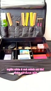 Tặng Kem dưỡng ẩm Lotion Hàn Quốc - Sale xả kho giá gốc - Cốp đựng mỹ phẩm size to túi đồ trang điểm có quai xách và dây đeo phía sau đa năng nhiều ngăn chia mang đi làm du lịch size 40x30x14 cm