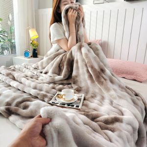 Faux Rabbit Fur Printed Multicolor Blanket for Single Sofa Use