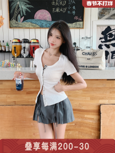 Áo Thun Ôm Body Tay Ngắn Cổ U Thiết Kế Ngọt Ngào Mát Mẻ