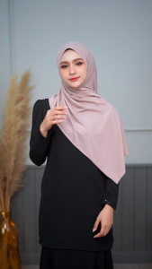ผ้าคลุมฮิญาบ ผ้าคลุมผมมุสลิมะห์ ผ้าคลุมออกงาน เนื้อผ้าดี ใส่สบาย ไม่ร้อน HN14วาริสมุสลิม
