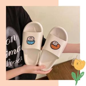 LHMoonlight รองเท้าแตะสไตล์เกาหลี💕รองเท้าแตะยาง สวม พื้นนิ่ม ตัวการ์ตูน รูปเด็กผู้หญิงกับผู้ชาย น่ารักมากๆ รีบตำเลย แม่คลิกที่เก็บเพื่อชมรูปแบบสวม👀
