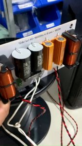 Mạch phân tần loa 1 bass 1 treble công suất lớn tụ đen cao cấp trở nhôm bóng đèn bảo vệ trép (1 mạch)