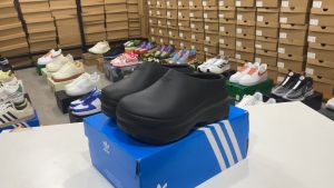 รองเท้าแตะแบบสวม   Mule พร้อมส่ง Sz.36-40 มาใหม่ รองเท้าแฟชั่น รองเท้าแตะเสริมส้น ถ่ายจากงานจริง V60A103