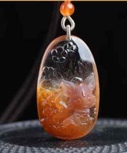 天然水晶吊坠  Natural red rabbit fur and colorful nine-tailed fox pendant with exquisite and luxurious red carvings attracts love and promotes marriage. The color is very bright and the actual color is even more beautiful!