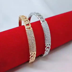 Liontin Jumbo Wanita Aksesoris Fashion Awet Tahan Lama Anti Karat Cocok Untuk Harian