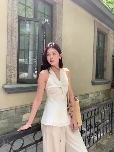 Off-Shoulder V-Neck Knot Sleeveless Halter Shirt