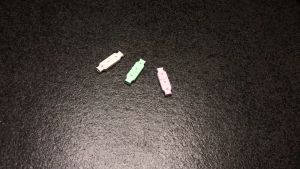 ปลั๊ก ตัวเมีย 2 ขาแบน พลาสติก คละสี 10A 250V (1ชิ้น)