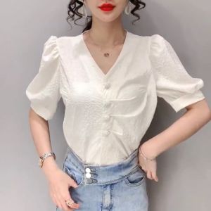 เสื้อผ้าแฟชั่น LHSunday สำหรับผู้หญิง 2023 ดีเทล คอวี - สีขาว สีฟ้า สีพาสเทล สั้งสี มีการที่จกตา ผ้าดี สวย ตรงปก ไม่จกตา