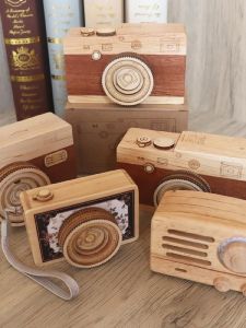 Handmade Wooden Music Box Vintage Camera Design Ideal Gift for Couples Graduation Memorabilia Festive Decorations Home Accessories