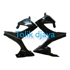 COVER SAYAP TEBENG DEPAN SUZUKI SATRIA FU FECILIFE 2014 2015 BARU