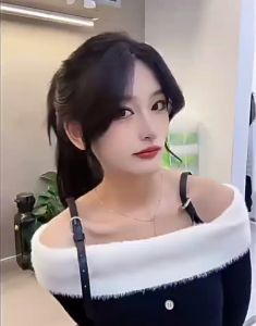Poni Tirai menutupi kebotakan IFN Rambut palsu
