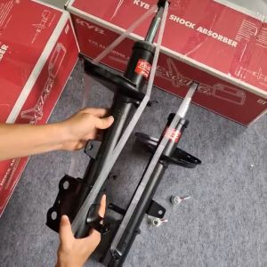[GIÁ 1 CẶP] Phuộc Sau Venza 2008-2012 2 cầu (4WD) Thương Hiệu KYB - Giảm Xóc Sau Venza 339236/339237