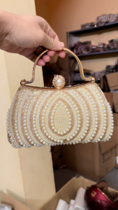 Túi xách dự tiệc ngọc trai nhân tạo hình giọt nước đẹp lung linh có quai xách VDT95