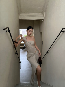 VENUIE | Stylish Slim Fitted Sleeveless Bodysuit & Irregular Low-waist Skirt Set