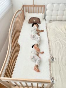 Hagaday | Spliced and Widened Solid Wood Baby Bed