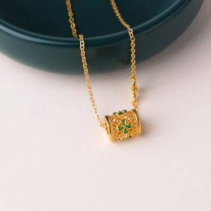 Chow Sang Sang 周生生 999 Pure Gold MINTYGREEN Four Leaf Clovers Necklace for Women 47cm 95568N Price-by-Weight 5.98g Gold