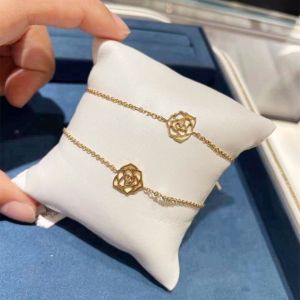 Luxurious Hollow Rose Diamond Bracelet for Women Silver Gold Plated Fashionable Gift Tea Rose Jewelry Hand Chain Elegant