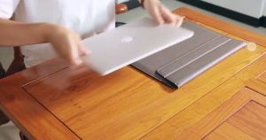HT - Sarung Macbook Pro Air 13-14 inchi Tas Laptop Sleeve + Stand EBS13