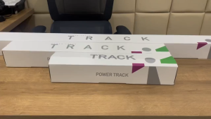 Power Track Socket Timbul Dengan Lampu dan On / Off Ukuran 40cm / 60cm / 100cm Mudah Di Pasang