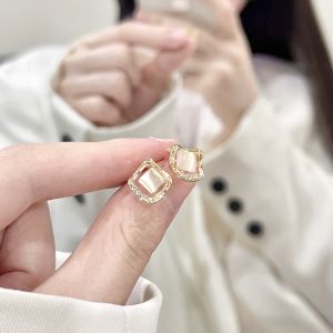 Fashionable Square Cats Eye Stone Earrings Womens Stylish Trendy Diamond Shape Ear Clips Korean Style Alloy Embedded Artificial Gem