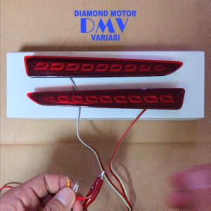 Mata Kucing Reflektor Lampu LED Bemper Belakang Tipe E Raize Rocky 2021-2025