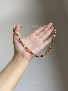 Trendy French Vintage Tea Crystal Beads Necklace for Women Subtle Elegance Clavicle Chain Fashionable Accessory Alloy Material