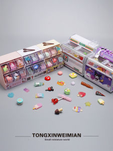 Mô Hình Đồ Chơi Đồ Ăn Nhẹ Cho Trẻ Em Mini Candy Cabinet Micro Model Lollipop Bear Soft Candy Play Food Desktop Decorations