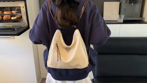 EchoBliss  กระเป๋าโท้ทย้อนยุคหรูหราความจุขนาดใหญ่กระเป๋าสะพายไหล่อเนกประสงค์อเนกประสงค์สำหรับพร็อพทุกวัน