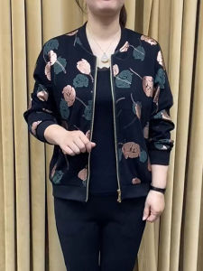 เสื้อแจ็คเก็ตผู้หญิงวัยกลางคนและผู้สูงอายุในฤดูใบไม้ร่วง ทรงหลวม สไตล์ลำลอง ทรงบาง Q2025 เสื้อผ้าทำงานฤดูใบไม้ผลิและฤดูใบไม้ร่วง