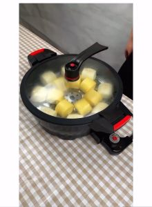 Periuk Elektrik 8L dengan Kuali Bulat Klasik/ Electric Cooker with Classic Round Pan/8L经典圆形电煮锅